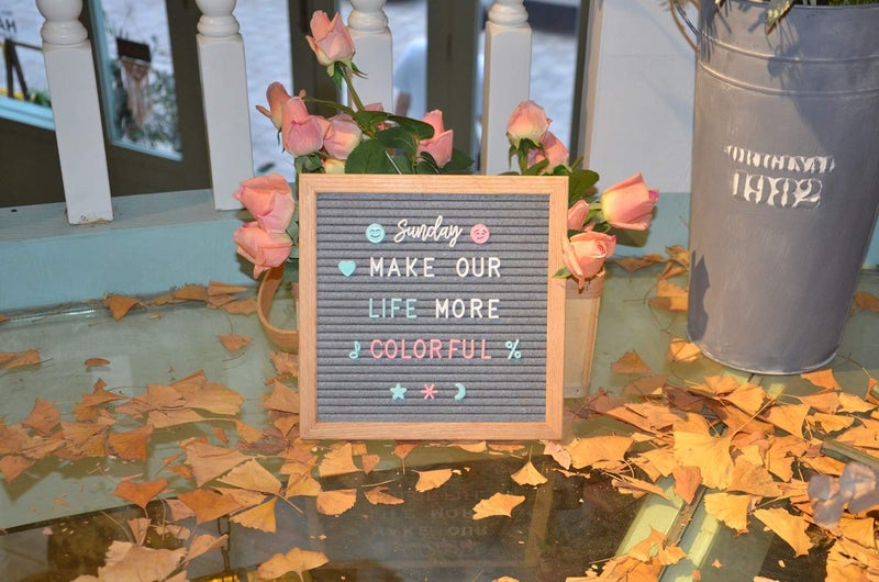G GAMIT Felt Letter Board Message Board 10x10inch with Stand,Pre-cut&Sorted 805pcs White,Blue&Pink Changeable Letters+Weeks &Months Cursive Words,Word board Sign board with Sorting Tray&Gift Box(Gray) - Image 5